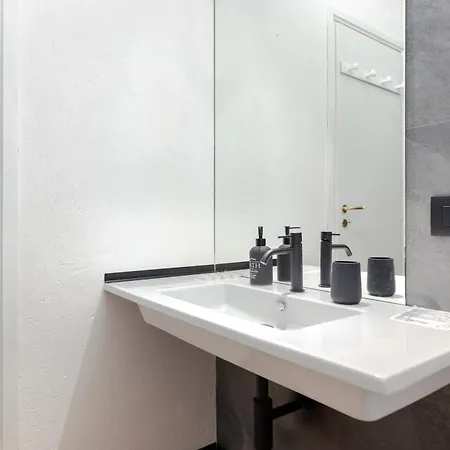 Hostdomus-la Casa Di Luna Apartmán *